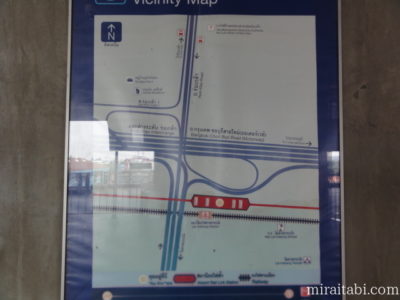 ラートクラバン駅周辺の地図