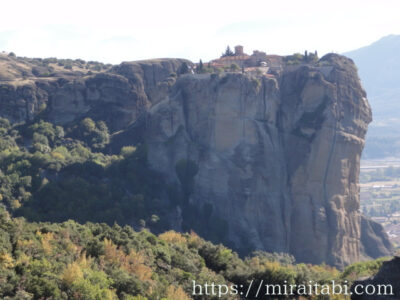 岩の上のアギア・トリアダ修道院
